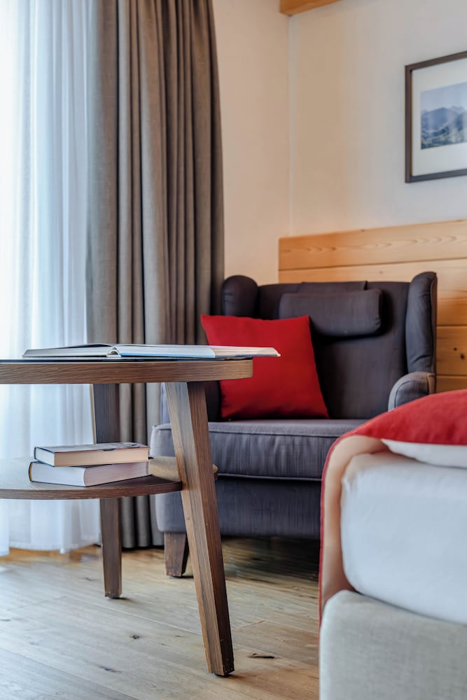 Фото Hotel Spitzhorn