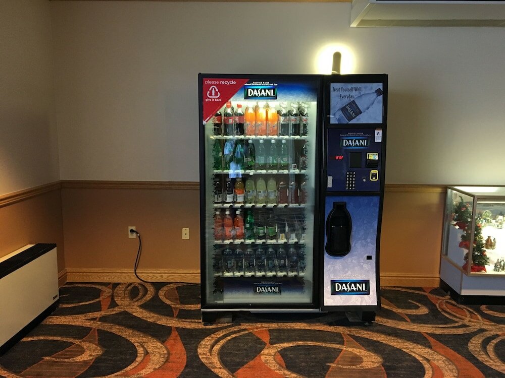 Фото Cabot Inn & Suites