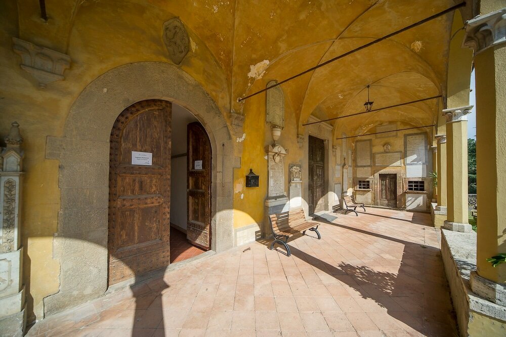 Фото Chiostro delle Monache Volterra