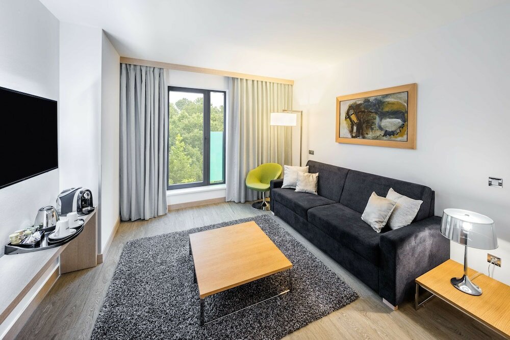 Фото Occidental Praha Five