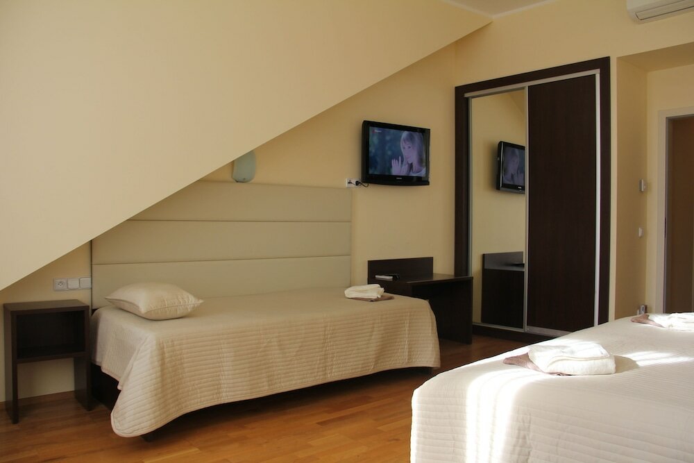 Фото Trevi Hotel