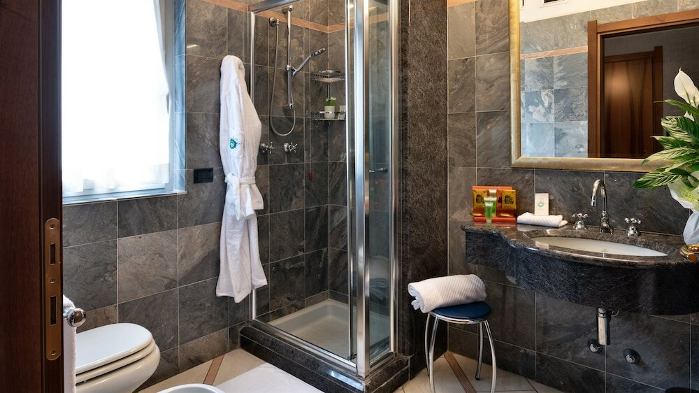 Фото Hotel Sunflower