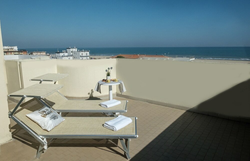 Фото Hotel Oceanic