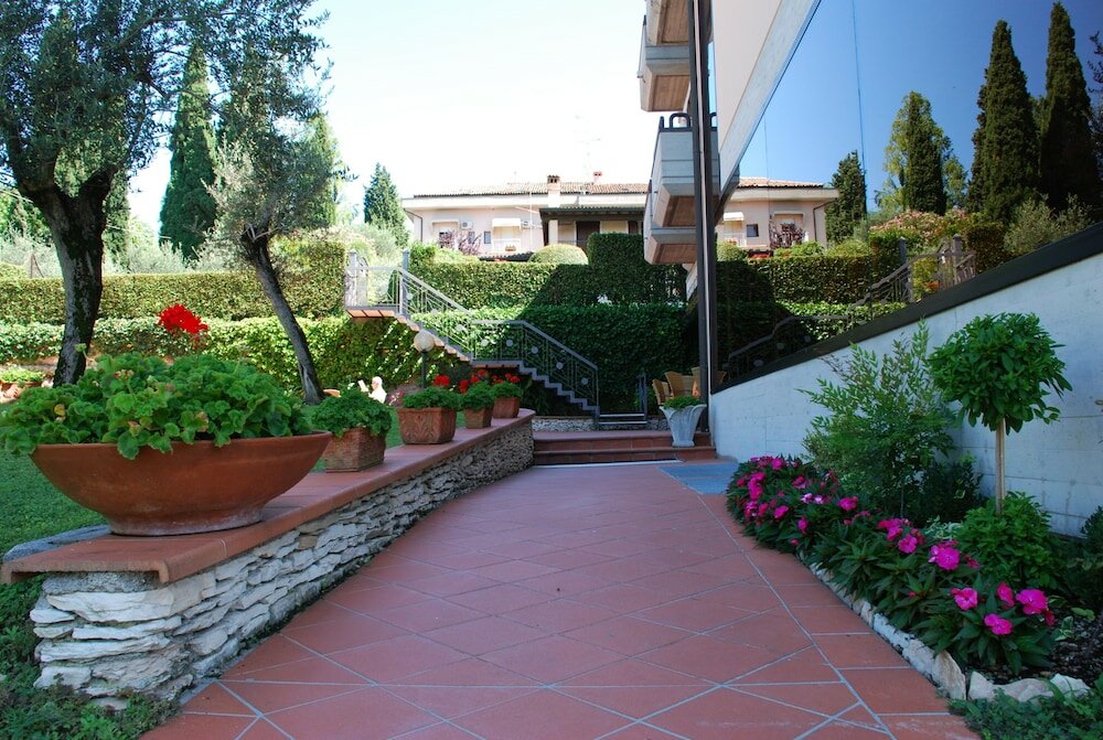 Фото Hotel Désirée