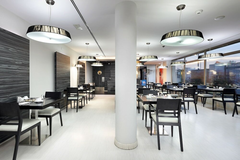 Фото Hotel Eurostars Arenas de Pinto