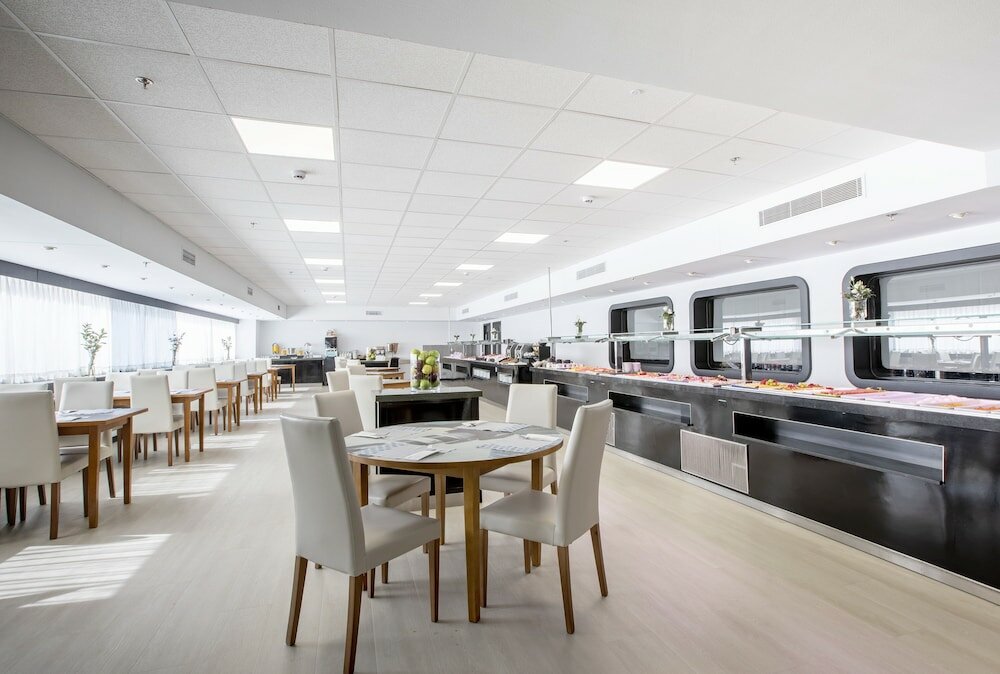 Фото Hotel Chamartin The One