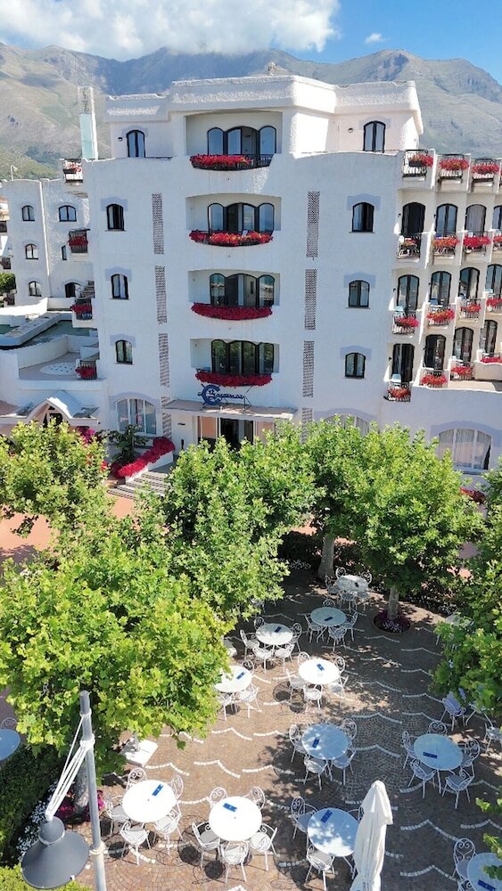 Фото Bajamar Beach Hotel