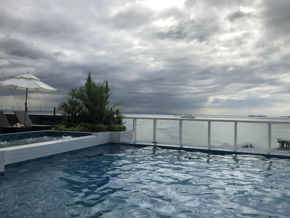 Фото Rizal Park Hotel