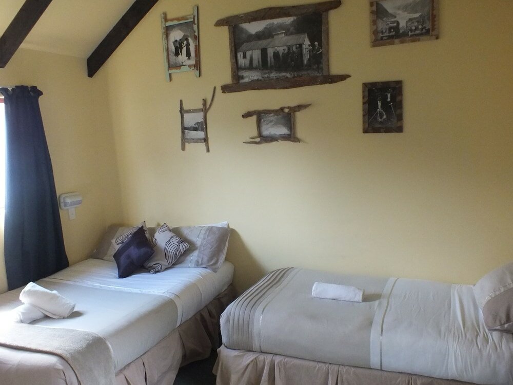 Фото Glow Worm Accommodation