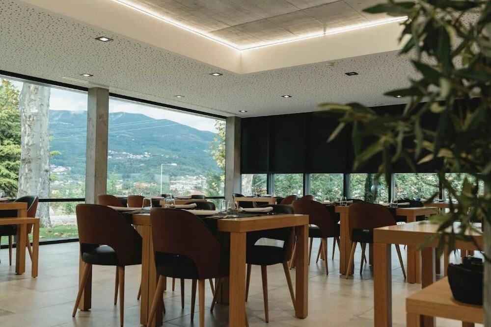 Фото Borralha Hotel