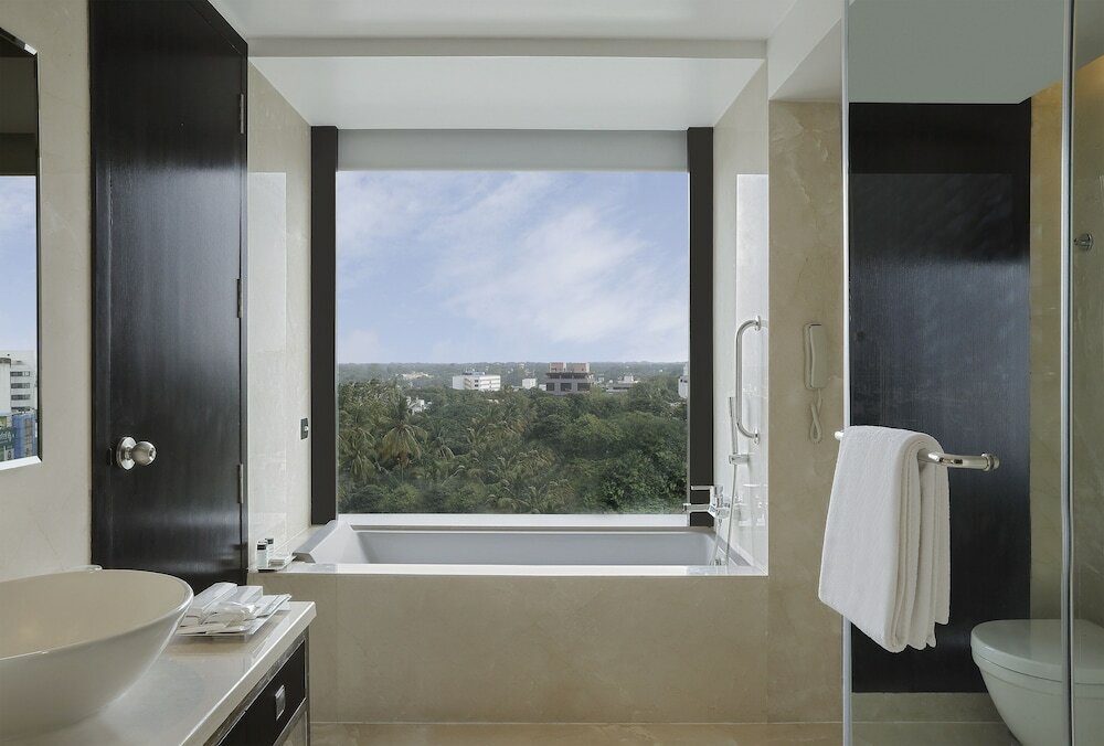 Фото Crowne Plaza Pune City Centre, an Ihg Hotel