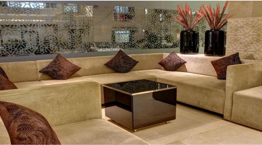 Фото The Sahil Hotel