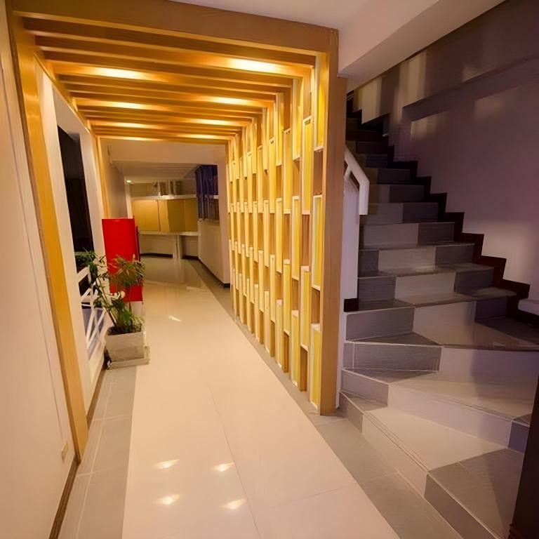 Фото Charoenchit House