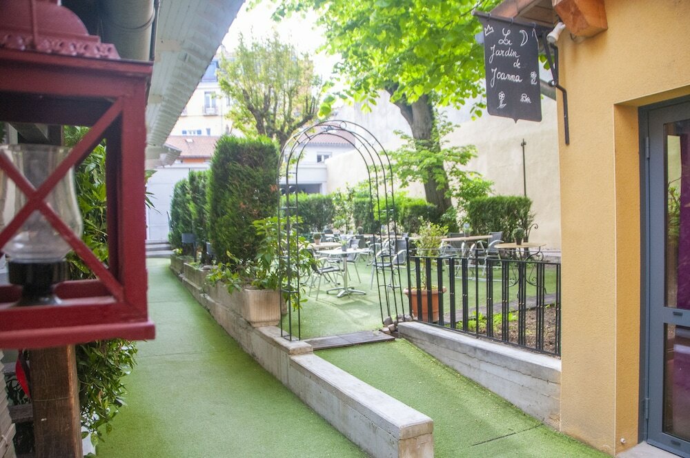 Фото Hôtel Bristol Le Puy-en-Velay