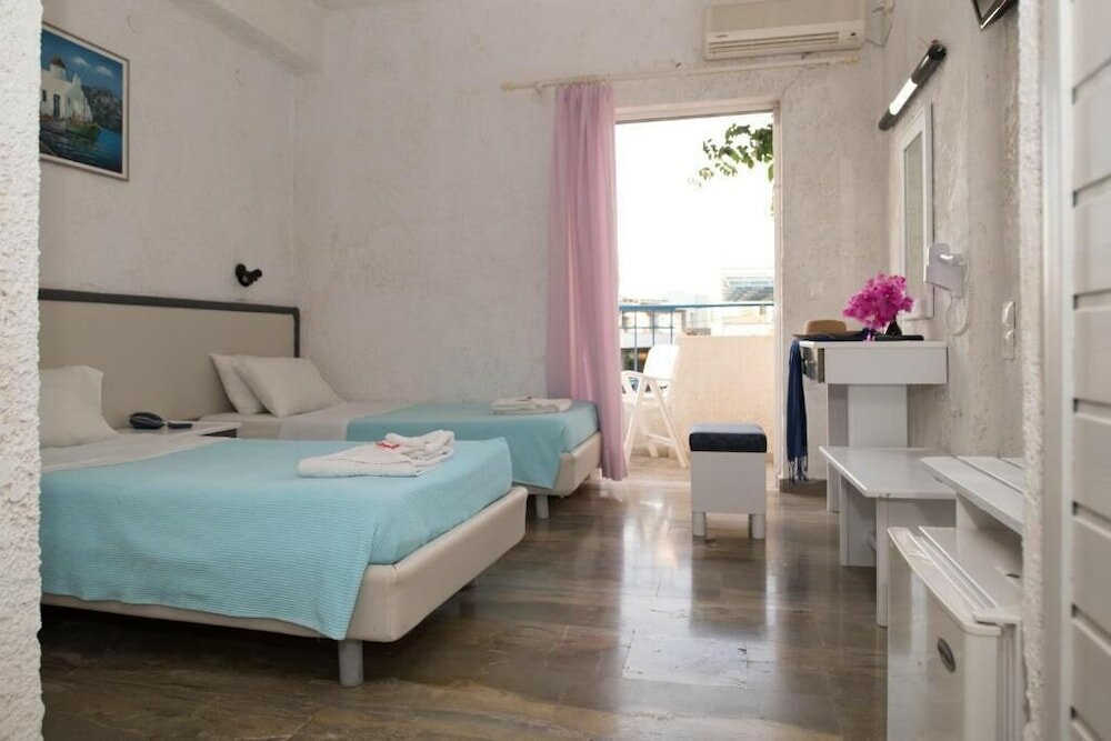 Фото Gorgona Hotel