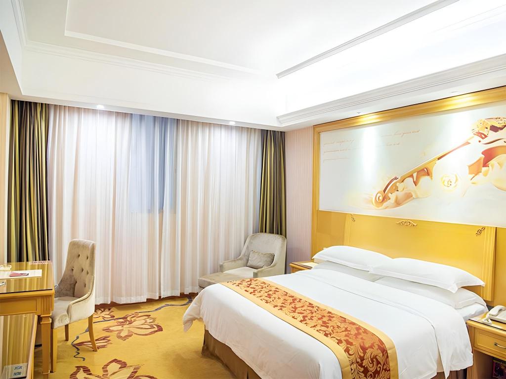 Фото Vienna Hotel