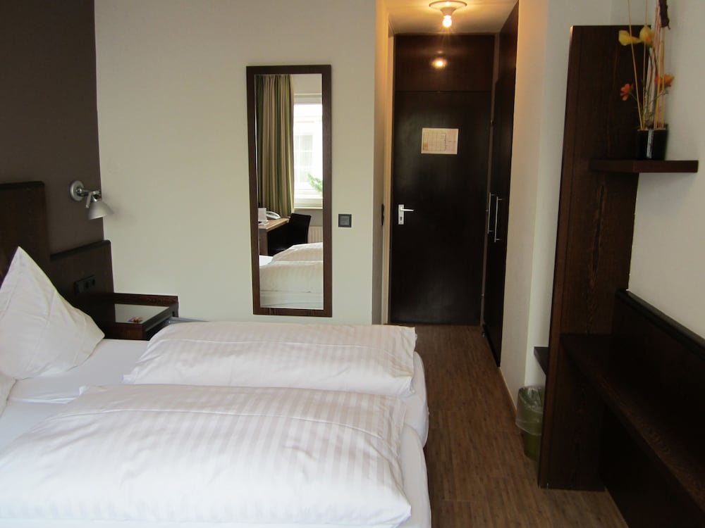 Фото Westend Hotel