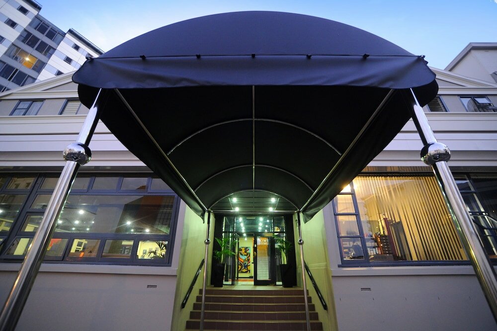Фото Kiwi International Hotel