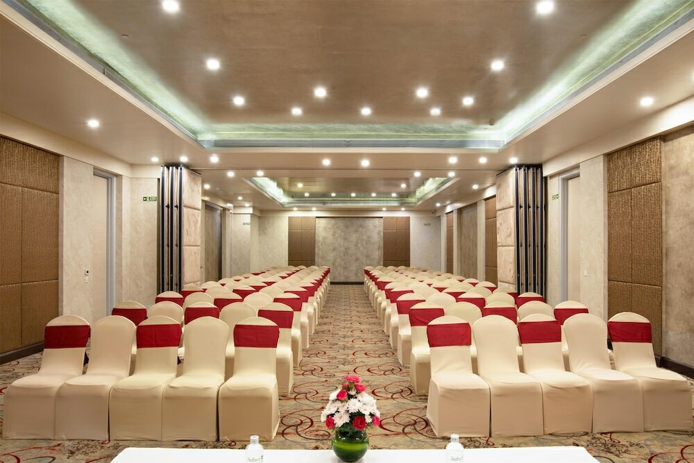 Фото Radisson Blu Bengaluru Outer Ring Road