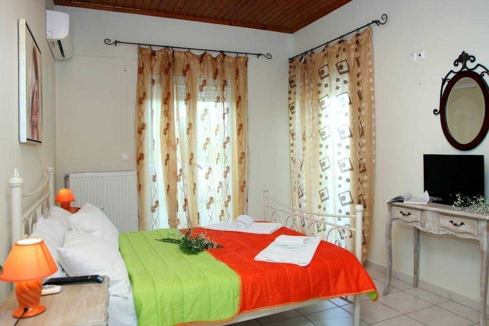 Фото Apartments Avra