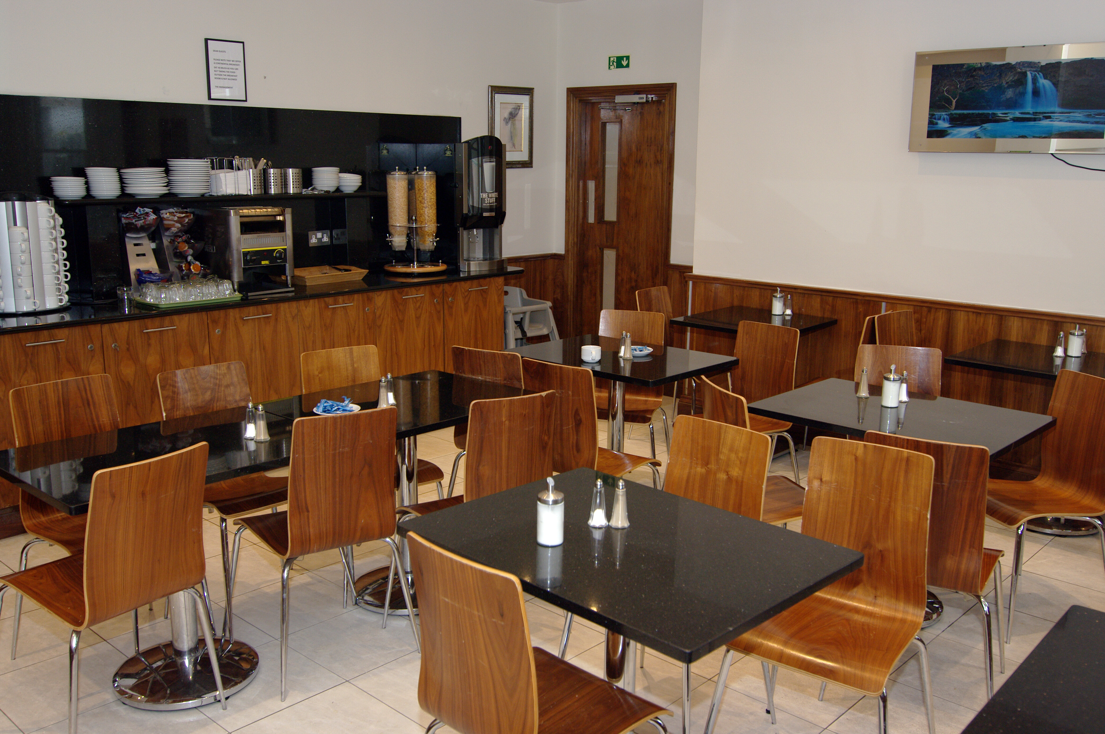 Фото Westbury Hotel Kensington