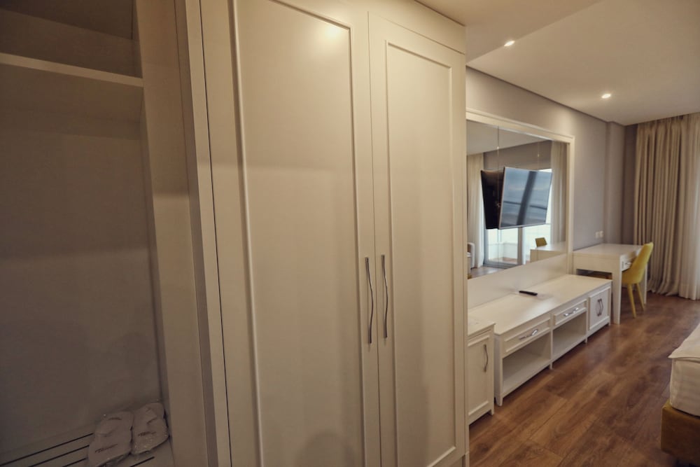 Фото Premium Beach Hotel