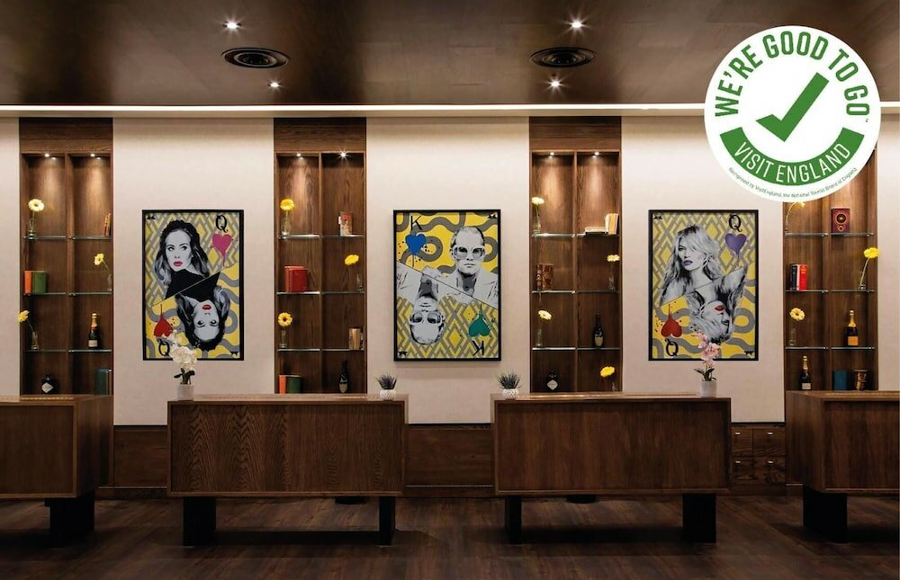 Фото St Giles Hotel - London