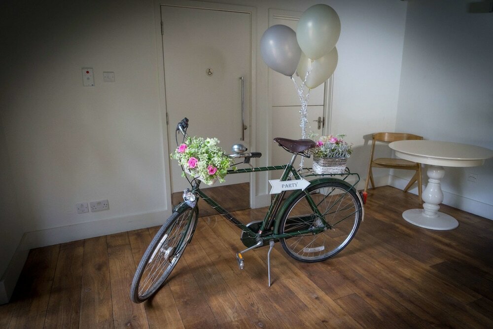 Фото Stoke Place Hotel