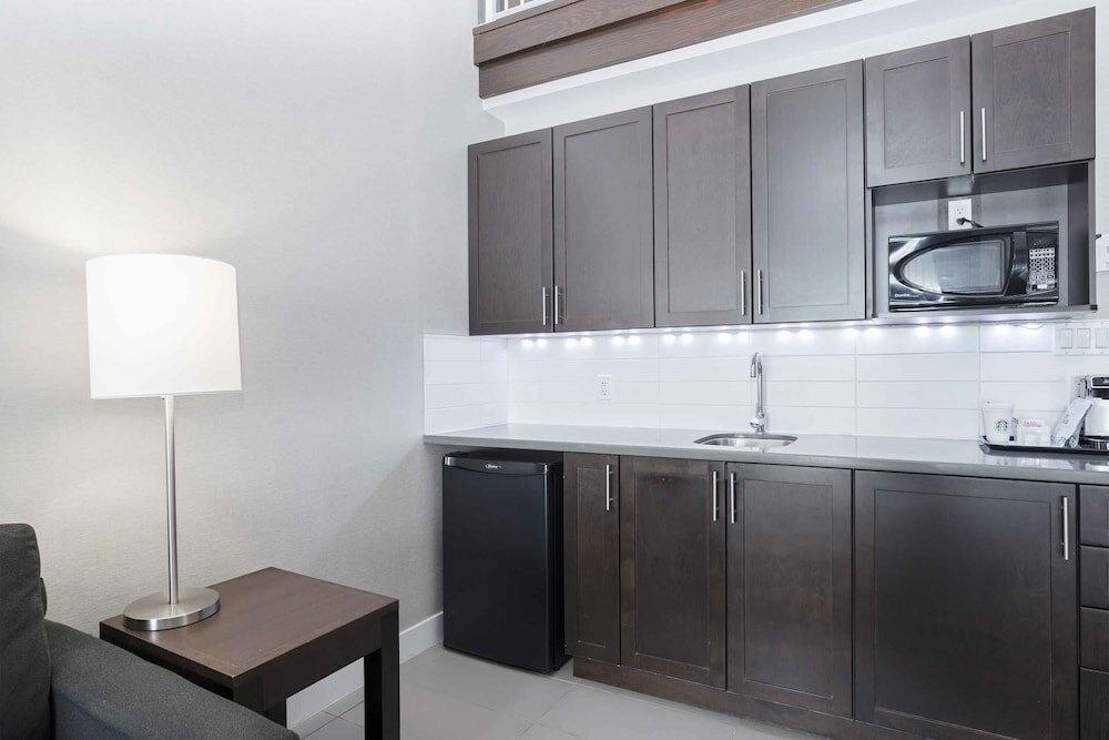 Фото Sandman Signature Prince George Hotel