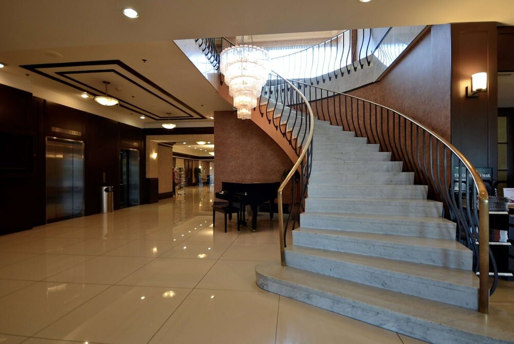 Фото Armon Plaza Montreal Airpt, Trademark Collection by Wyndham