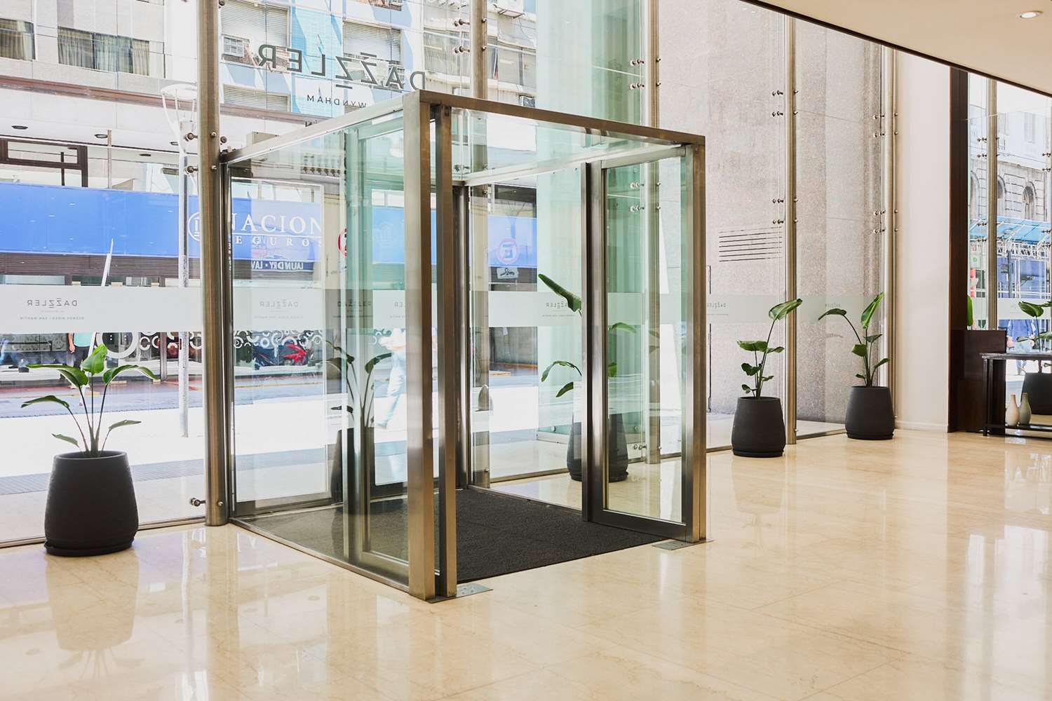 Фото Dazzler by Wyndham Buenos Aires San Martin