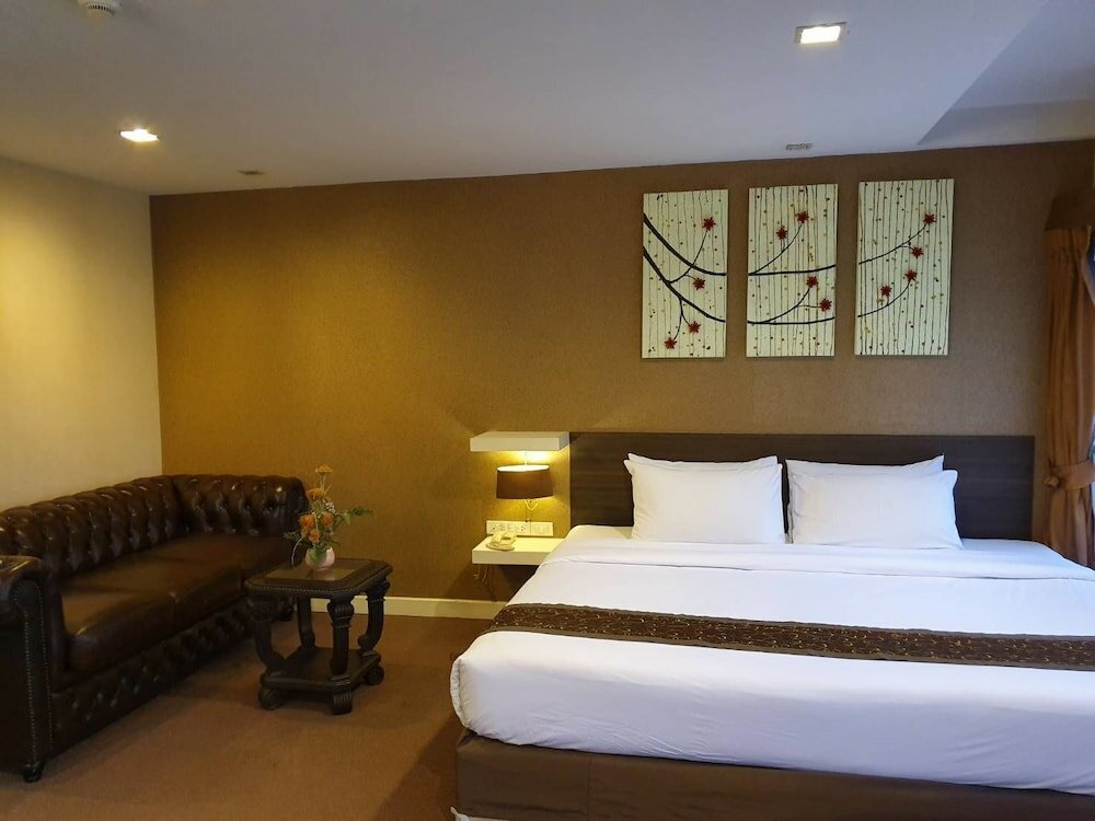 Фото The Green Bells New Petchburi