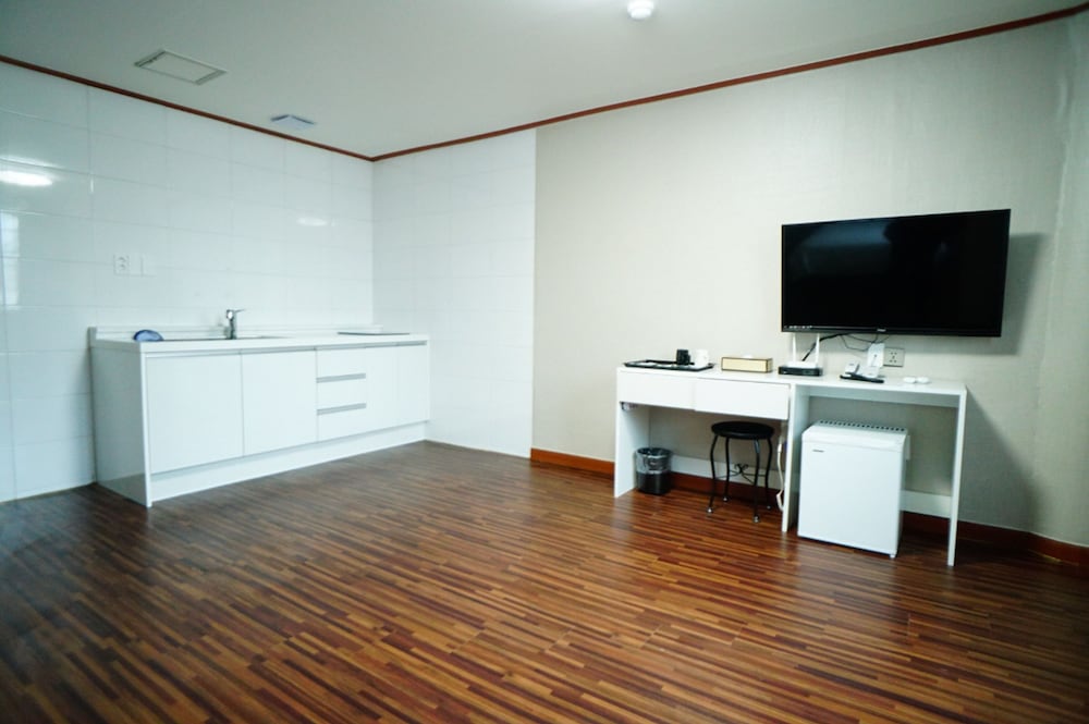 Фото Jeju Ora Stay Hotel