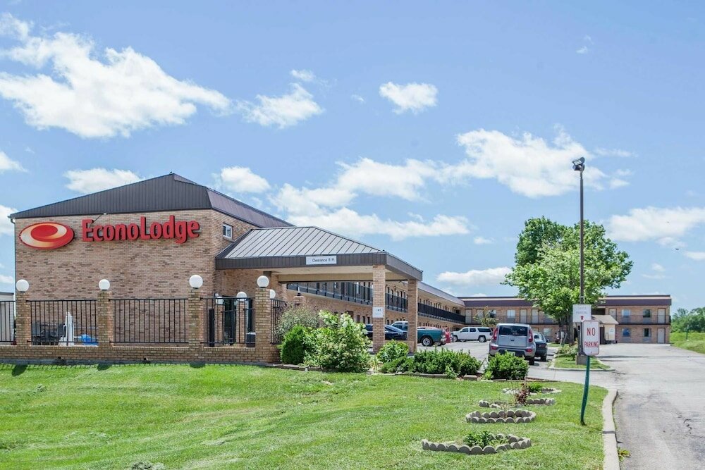 Фото Econo Lodge Belton - Kansas City South