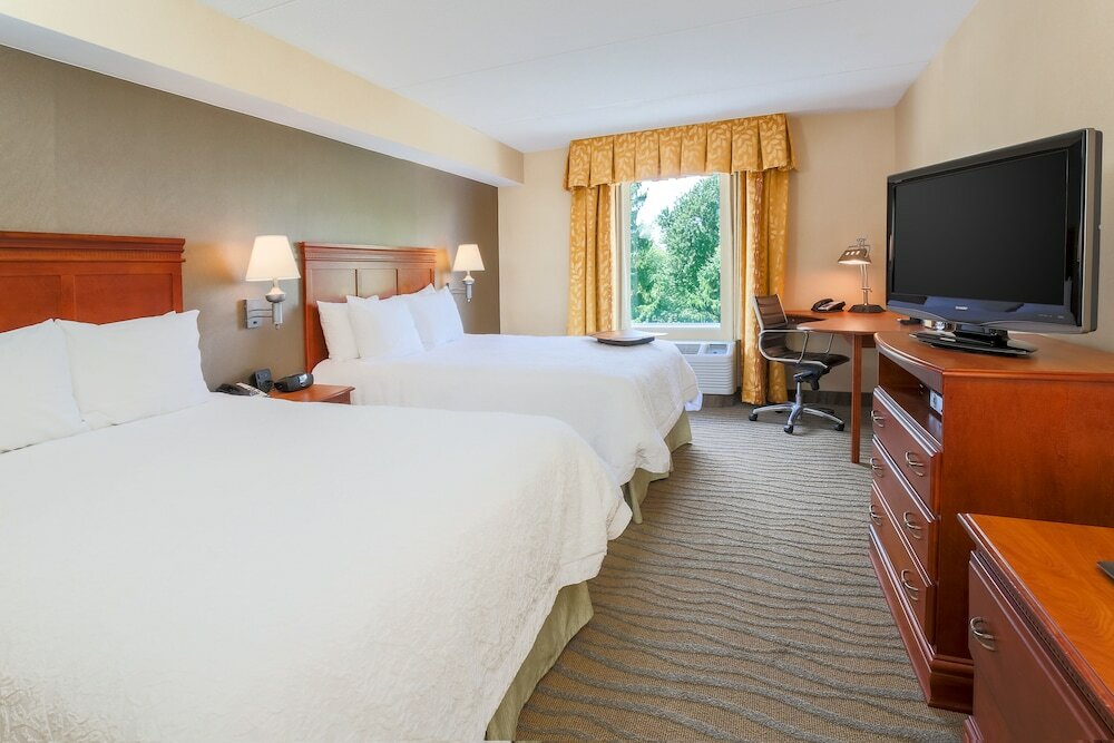 Фото Hampton Inn & Suites Poughkeepsie