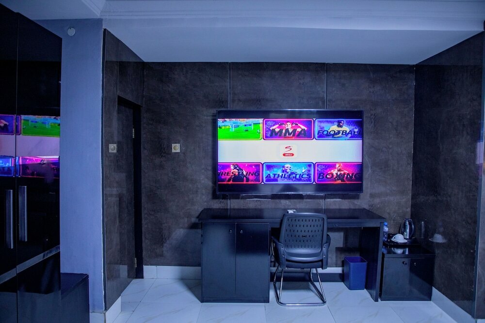 Фото Newland Luxury Apartments