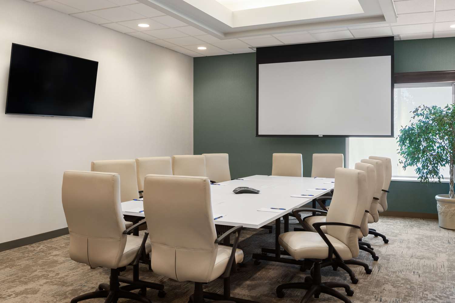 Фото Hilton Garden Inn Spokane Airport