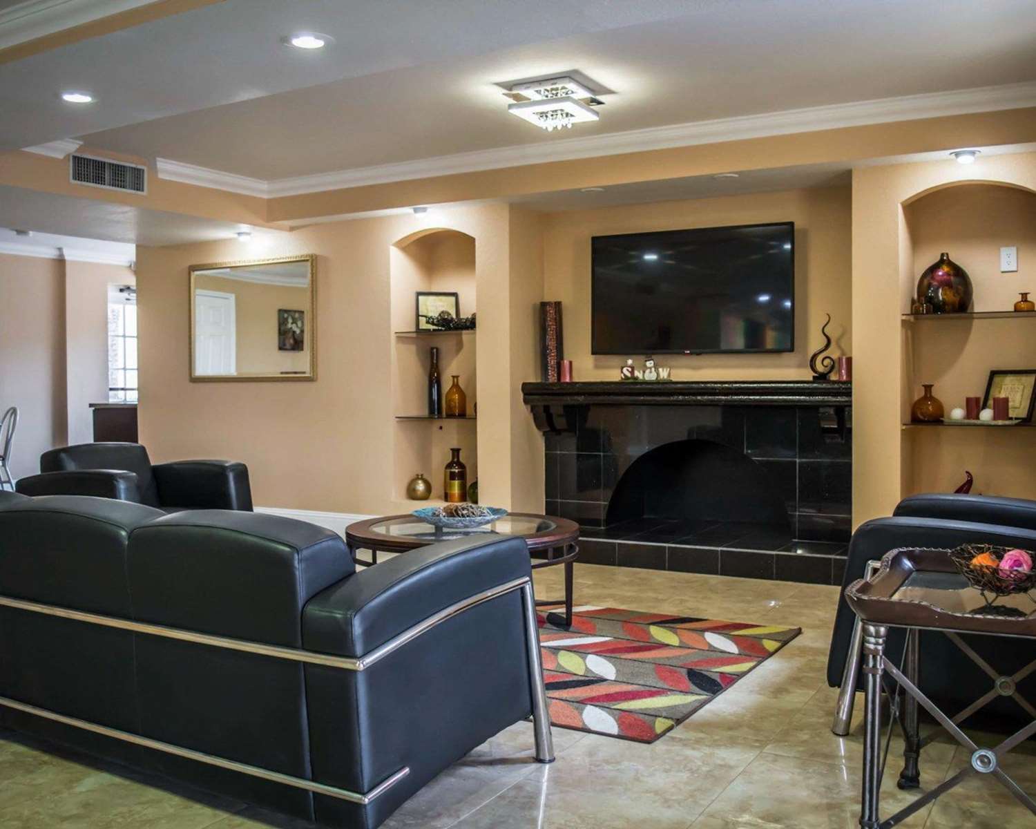 Фото Rodeway Inn Near Ybor City - Casino