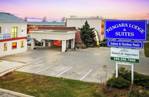 Гостиница Niagara Lodge And Suites в Ниагара-Фолс