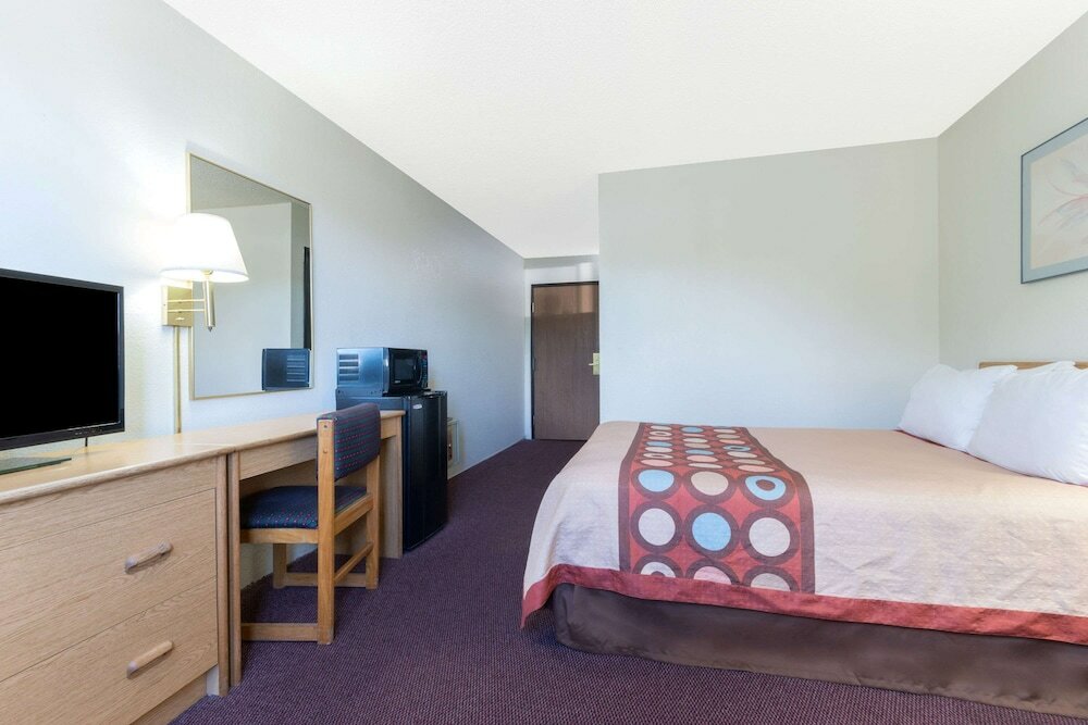 Фото Super 8 by Wyndham Raton