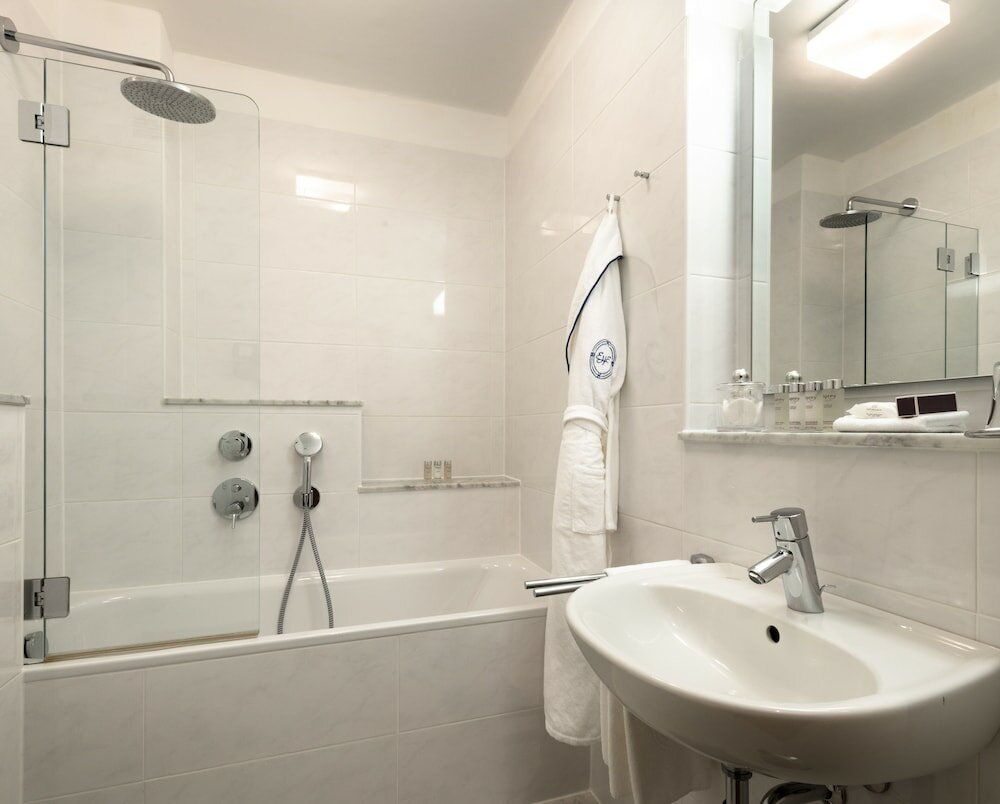 Фото Excelsior Hotel Ernst