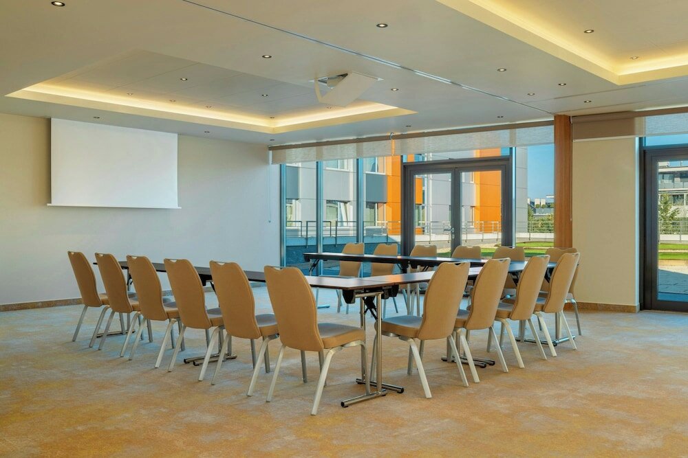 Фото Four Points by Sheraton Kecskemet Hotel & Conference Center