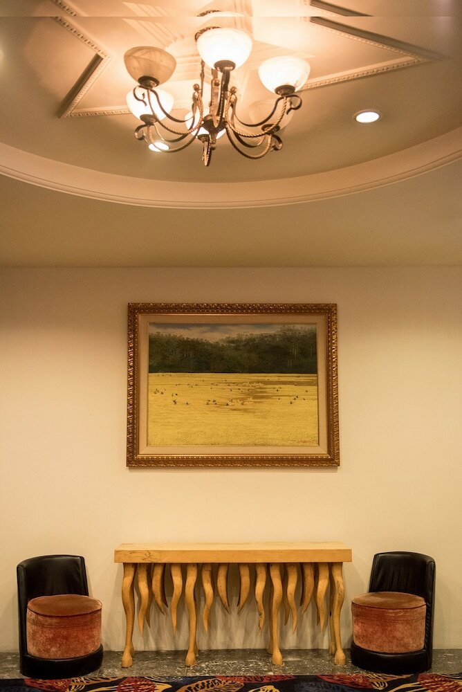 Фото Crown Vista Hotel