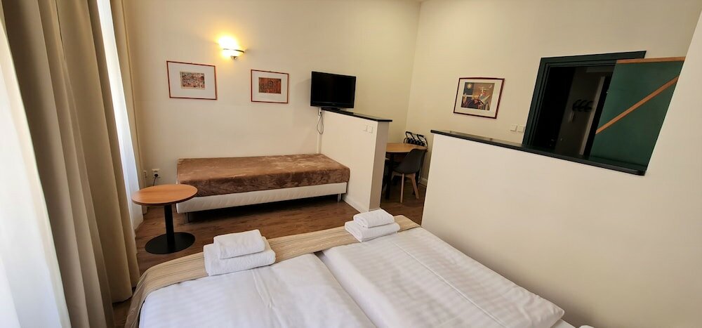 Фото Hotel Mala Strana