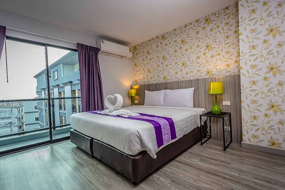 Фото Embryo Hotel