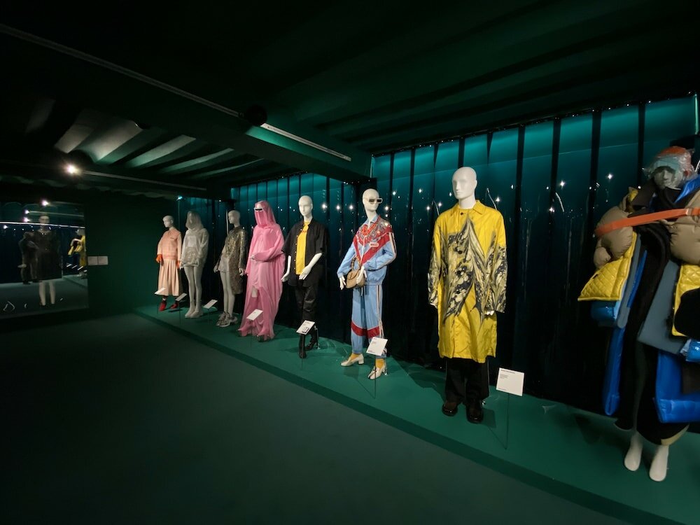 Фото 123800312978