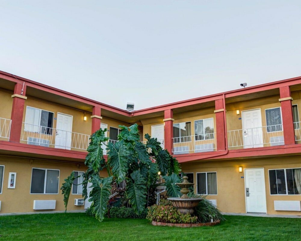 Фото Rodeway Inn near Venice Beach