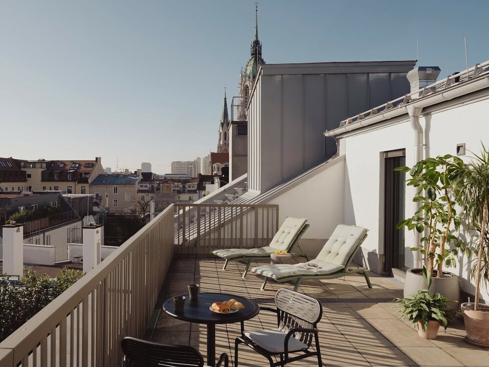 Фото Schwan Locke