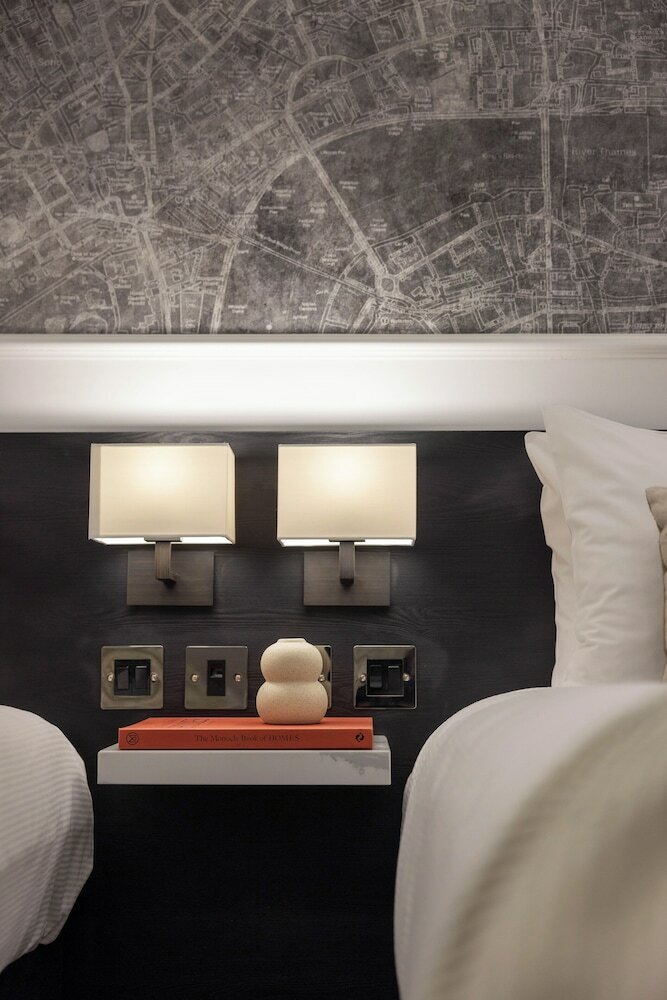 Фото St Giles Hotel - London