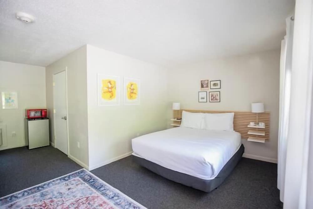 Фото The Briarcliff Motel